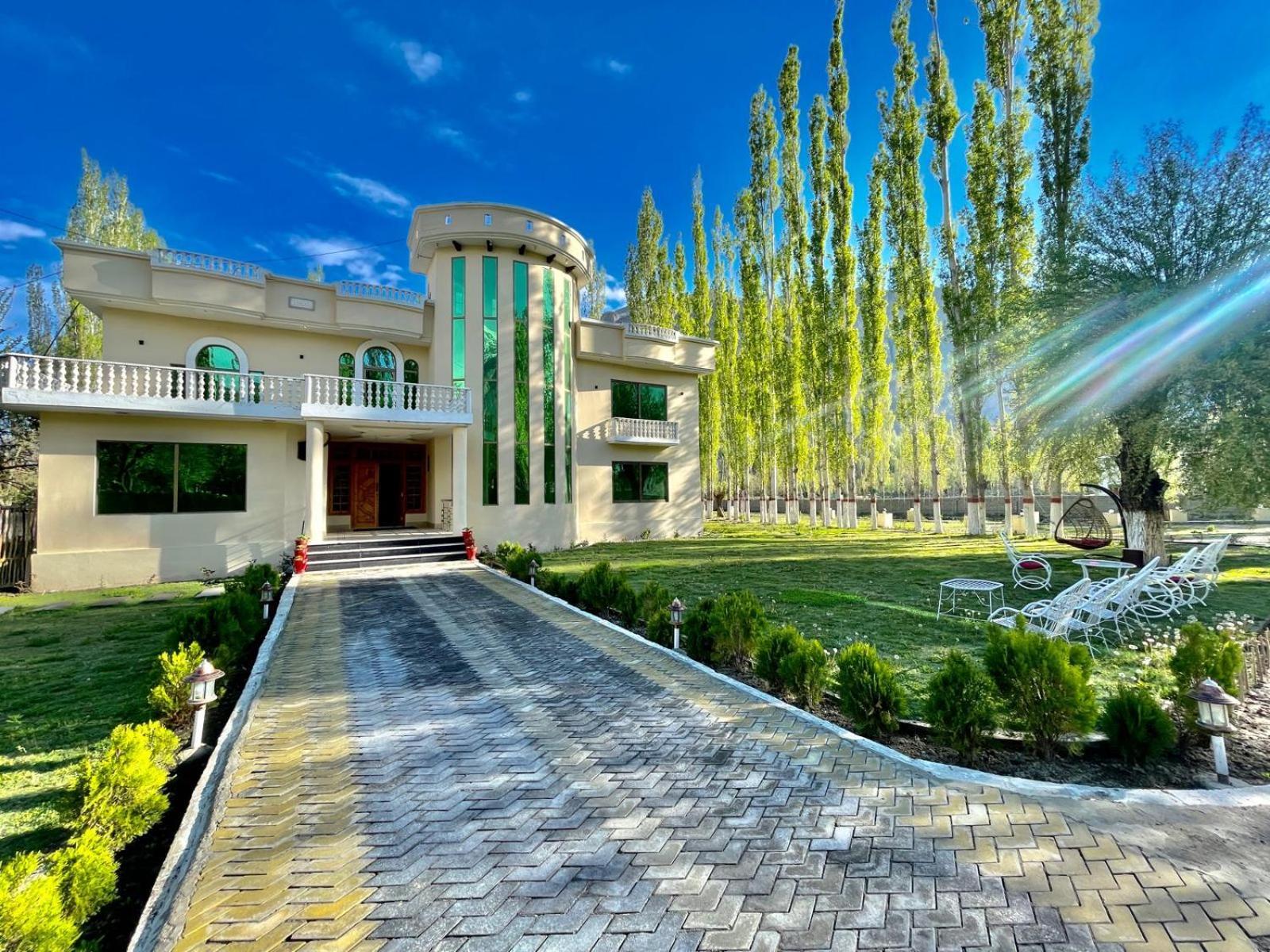Skardu Saraye Hotel & Resort Exterior foto